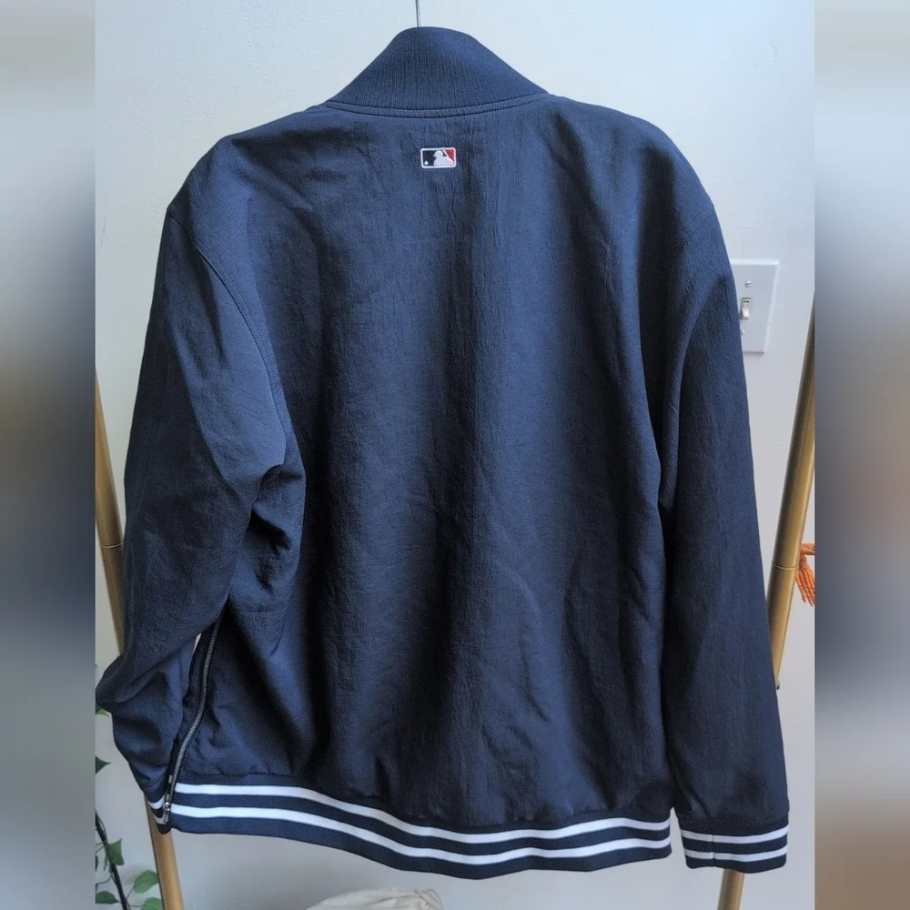 Nike Men's Navy Blue Atlanta Braves Jacket Size XL